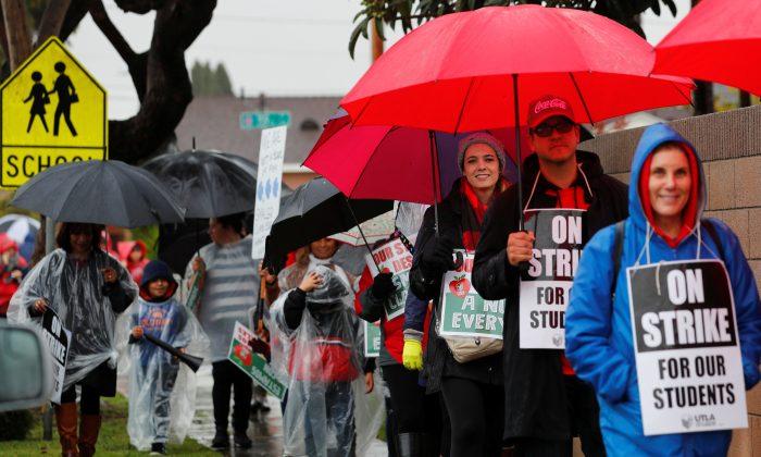 Talks Resume as Los Angeles Teachers’ Strike Enters Fourth Day