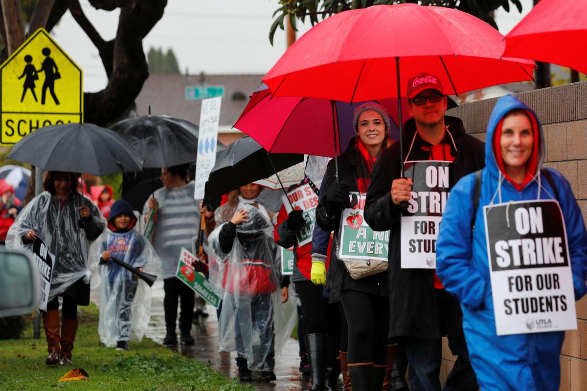 Talks Resume as Los Angeles Teachers’ Strike Enters Fourth Day