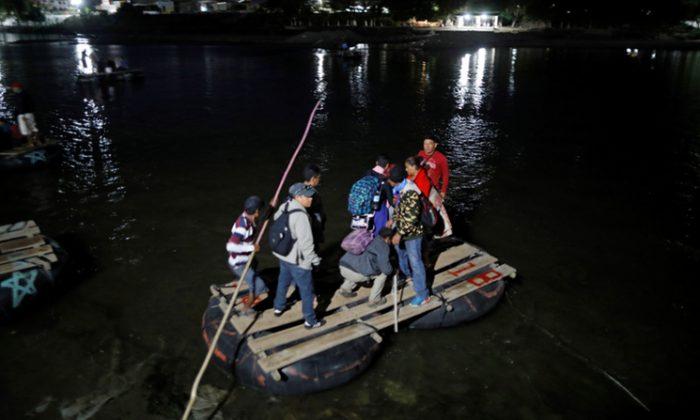 New Caravan of Central American Migrants Crosses Into Mexico