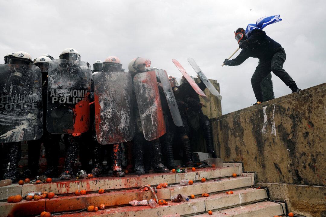 Greek Protesters Clash With Police Over Macedonia Name Deal
