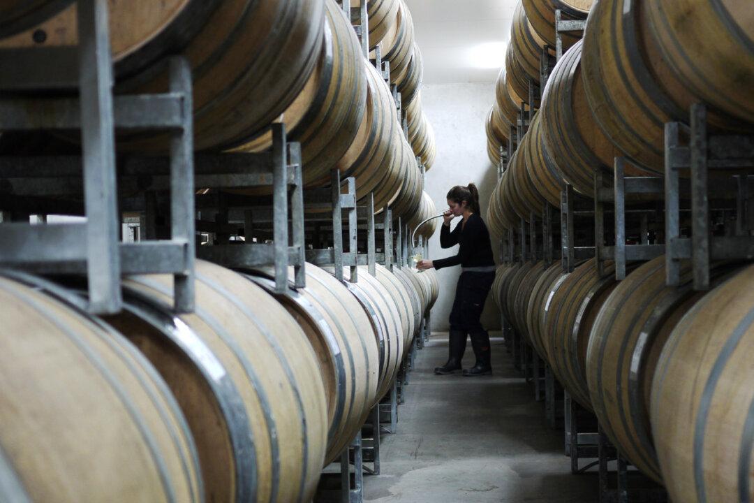 Trade Minister Denies Australian Wine Targeted in China Trade War