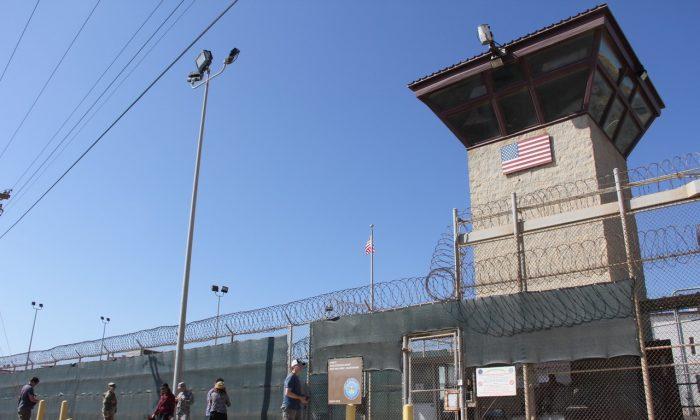US Might Use Guantanamo Bay to Process, Repatriate Haitians