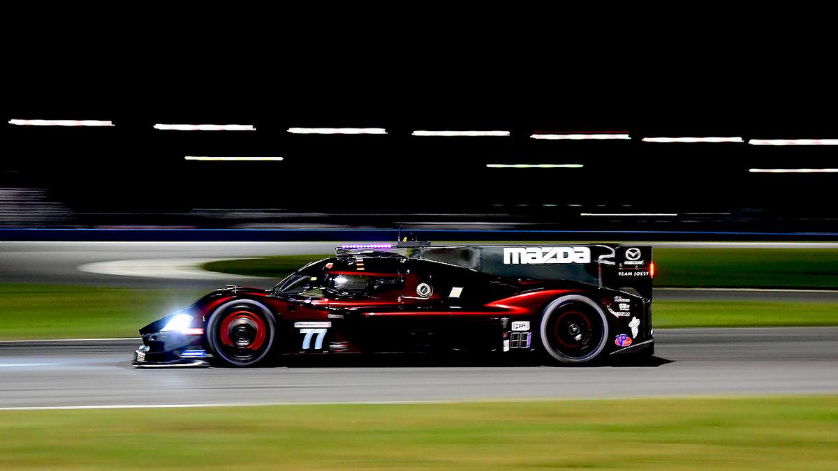 Oliver Jarvis set an unofficial track record, driving the #77 Joest Mazda RT24-P to a lap of 1:33.398 seconds at 137.212 mph. (Bill Kent/Epoch Times)