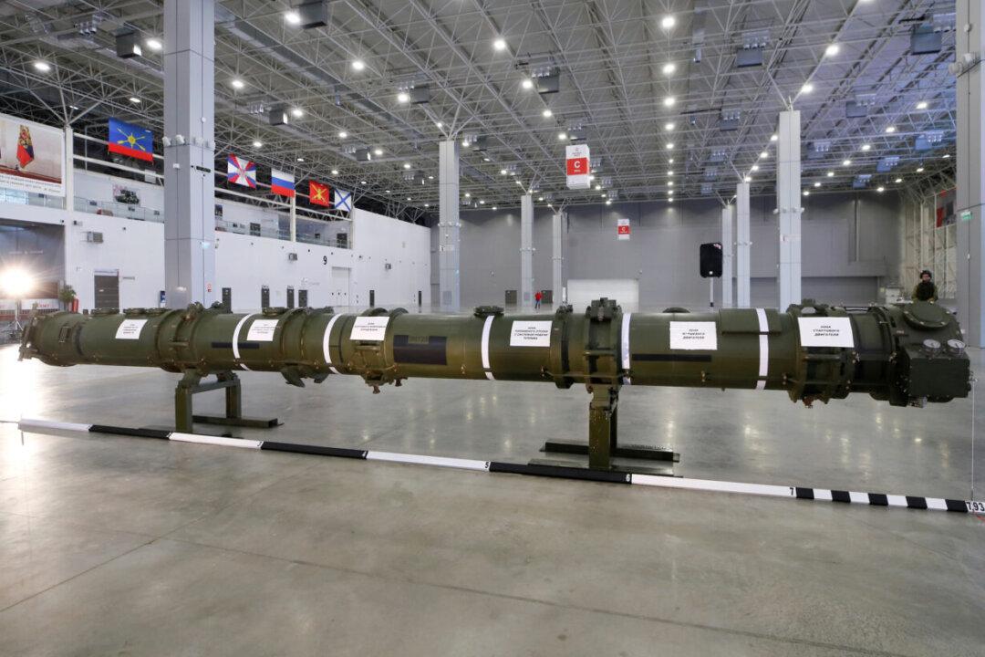 Russia Displays Secret Missile in Attempt to Preserve Nuclear Treaty With US
