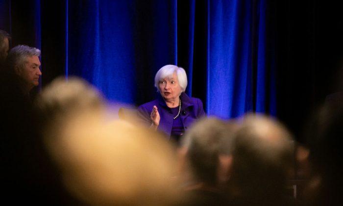 Saying ‘No’ to Janet Yellen and Other ‘Establishment’ Economists