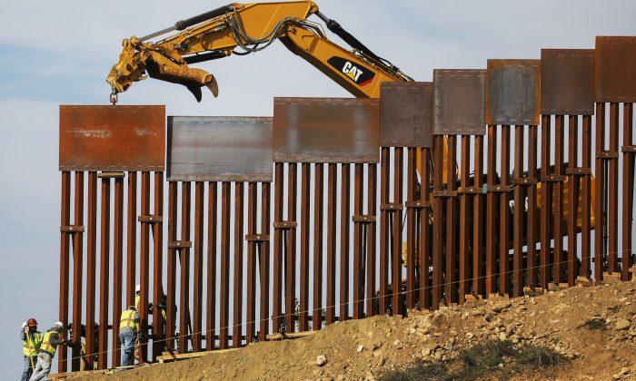 Congress’ Nonpartisan Research Arm Says Trump Could Build the Wall Without State of Emergency or Funding