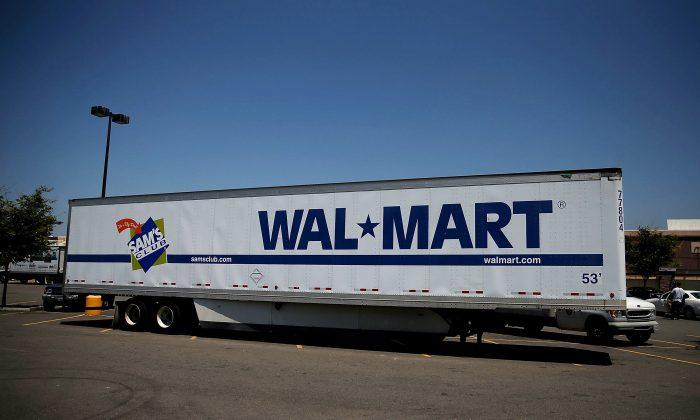 Walmart to Hire Hundreds of Truck Drivers on Near $90K Average Salary