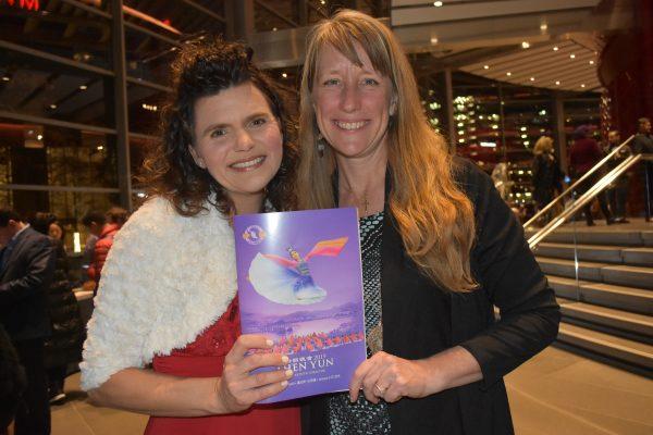 Heather Harbaugh (R) and Chace Lyn enjoyed Shen Yun Performing Arts at Winspear Opera House in Dallas on Jan. 26, 2019. (Amy Hu/The Epoch Times)