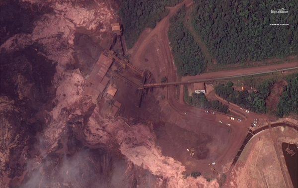 Satellite imagery taken Jan. 26, 2019, of the collapsed dam just northeast of Brumadinho, Brazil. (Satellite image ©2019 DigitalGlobe, a Maxar company via AP)