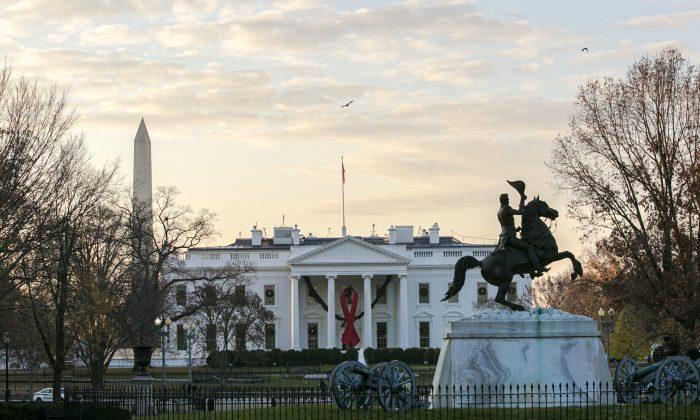 Man Accused of White House Attack Plot to Remain in Custody