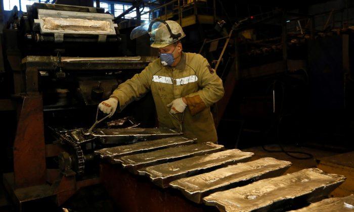 Rusal Shares Soar, Aluminum Price Falls as U.S. Lifts Sanctions