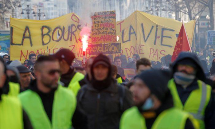 Bill Targeting ‘Yellow Vest’ ‘Hooligans’ Ignites French Freedom Debate
