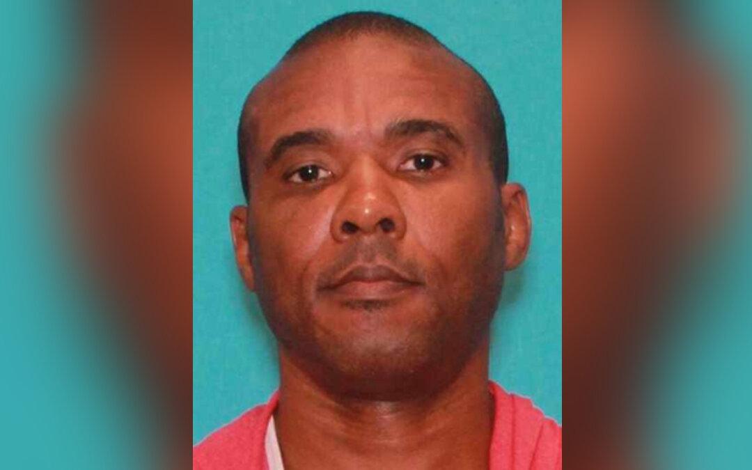 Sheriff: MMA Fighter Facing ‘Pending Murder Charges’ Escapes