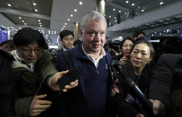 U.S. Special Representative for North Korea Stephen Biegun (center) arrived at Incheon Airport. South Korea, Feb.3, 2019 (AP Photo/Lee Jin-man)