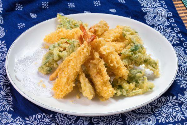 Shrimp and vegetable tempura. (Benny Zhang)