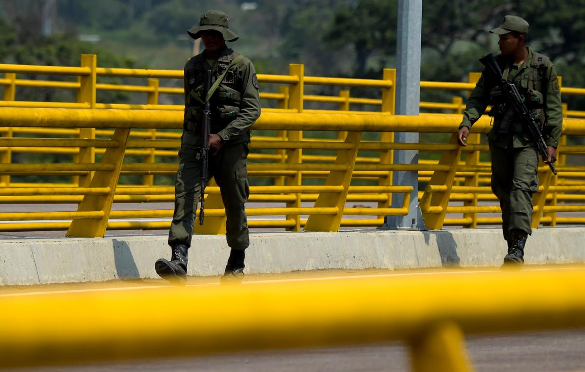 Documents Reveal Venezuelan Soldiers Deserting, as Tensions Rise