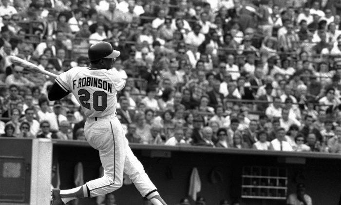 Frank Robinson, Baseball’s Fearsome Trailblazer, Dies at 83