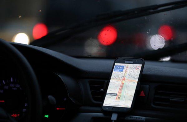 A GPS navigation device showing a traffic jam. (Mikhail TereshchenkoTASS via Getty Images)
