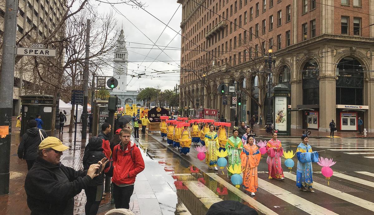 Meditation Group Hosts Parade to Celebrate Chinese New Year