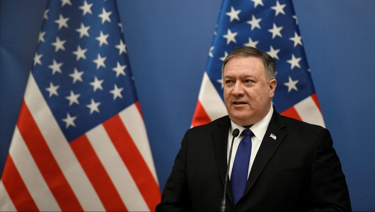 U.S. Secretary of State Mike Pompeo attends a news conference with Hungarian Foreign Minister Peter Szijjarto in Budapest, Hungary, Feb. 11, 2019. (REUTERS/Tamas Kaszas)