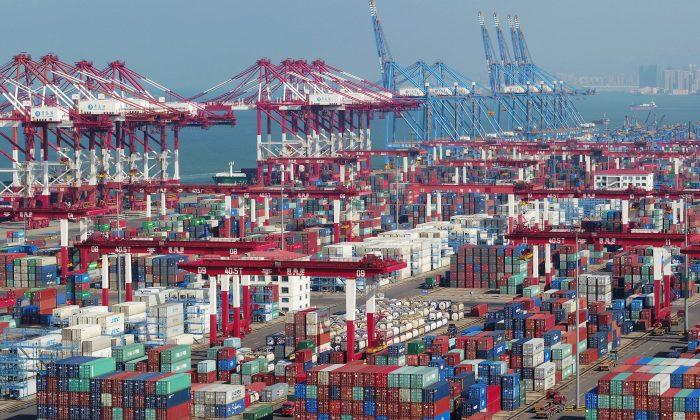 China January Exports, Imports Seen Falling Again: Poll