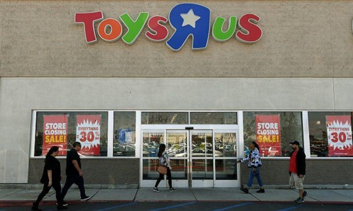 Toys ‘R’ Us Returns, Opens First New Store in New Jersey