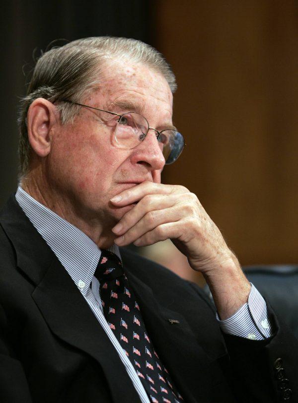 Former FBI Director William Webster on Capitol Hill in Washington, on Aug. 20, 2004. (Brendan Smialowski/Getty Images)