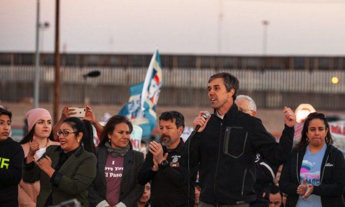 Beto O‘Rourke Says He’d ‘Absolutely’ Tear Down Border Wall in El Paso
