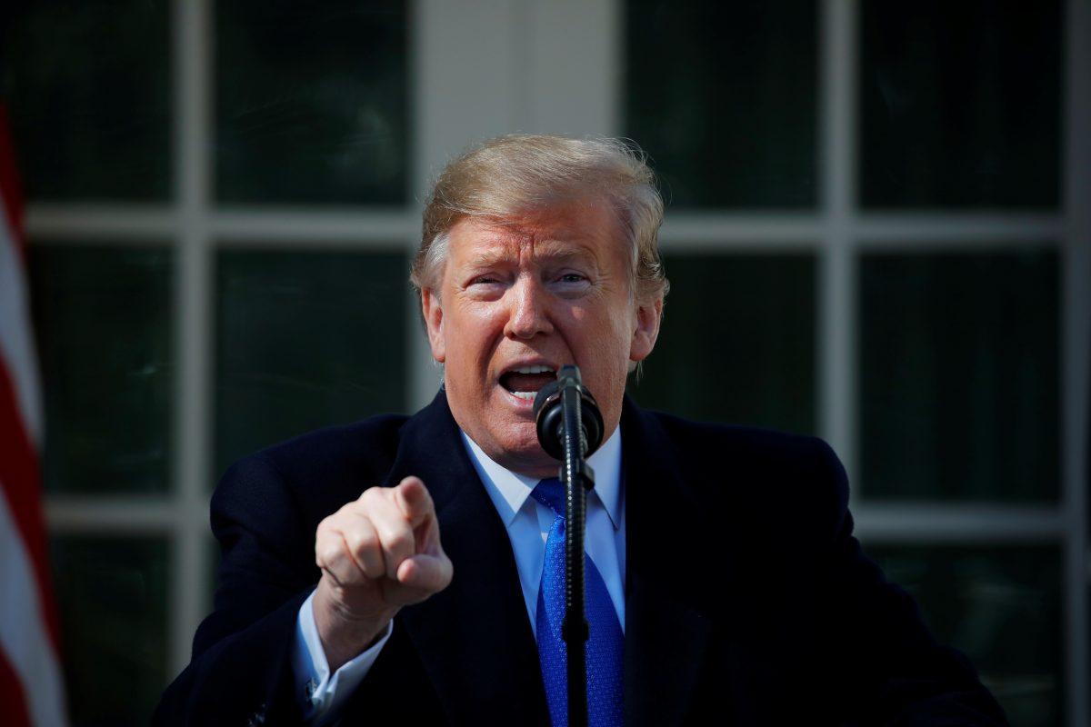 U.S. President Donald Trump declares a national emergency at the U.S.-Mexico border during remarks about border security in the Rose Garden of the White House in Washington, Feb. 15, 2019. (REUTERS/Carlos Barria)