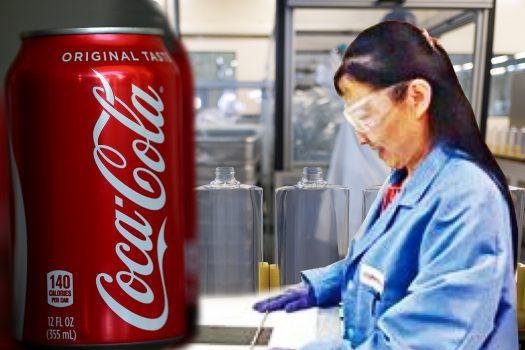 You Xiaorong, a former Coca-cola Principal Engineer, was accused of stealing trade secrets valued at $119.6 million. (Getty Images, Weibo/composed by The Epoch Times)