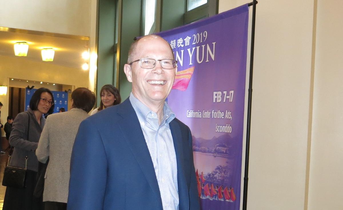CEO’s Emotional Experience at Shen Yun Brings Him to Tears