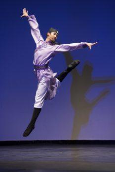 For NTD Television’s 6th International Classical Chinese Dance Competition, Piotr Huang played Li Bai, one of China’s most beloved poets. His performance was awarded gold. (Larry Dai)