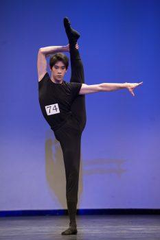 <span style="font-weight: 400;">Piotr Huang </span>showcases his technical mastery at NTD Television’s 6th International Classical Chinese Dance Competition. (Larry Dai)