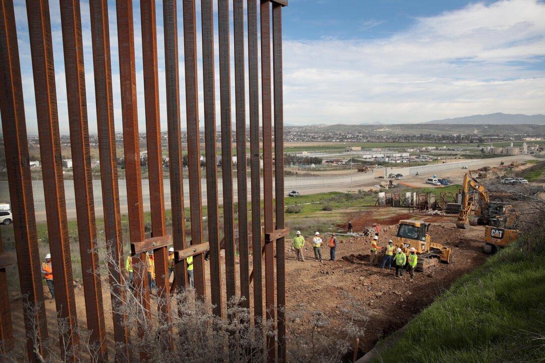 30-foot Border Wall Begins Construction In California