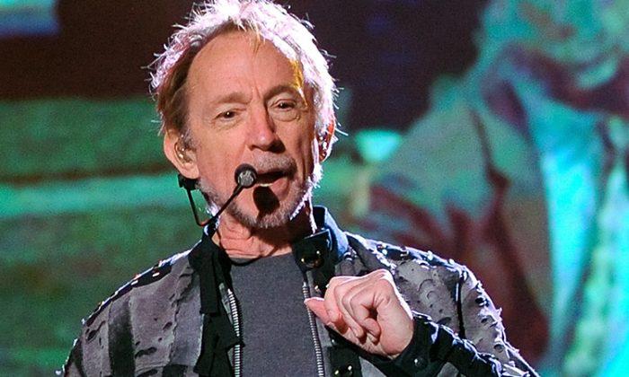 Peter Tork of ‘The Monkees’ Dies Peacefully in Connecticut Home at 77