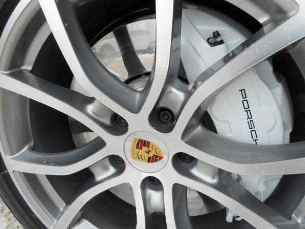 Porsche Surface Coated Brake rotor and caliper. (Benjamin Yong)