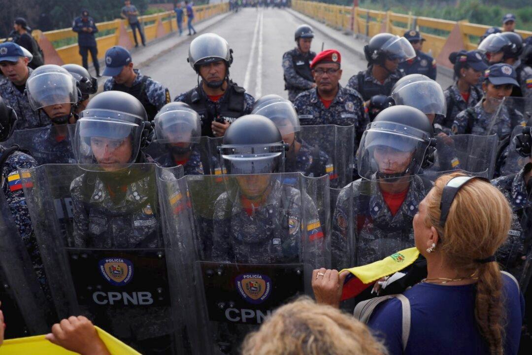 Showdown Looms as Venezuela Opposition to Confront Border Troops Over Aid