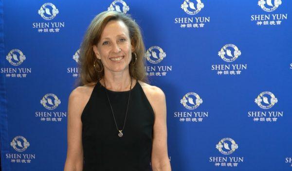 Science commentator Jo Nova saw Shen Yun at Perth's Regal Theatre in Western Australia, on Feb. 21, 2019. (Victor Bernal/NTD)