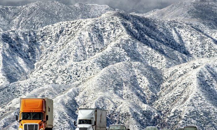 Storm Dumps Record-Breaking Snow in Arizona on Way to Texas