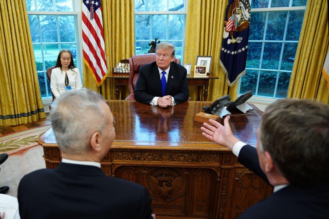 Trump Delays Increase in Tariffs on Chinese Goods, Cites Progress in Talks