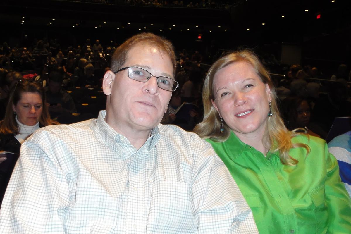 Music Teacher Compliments the Flow of Shen Yun