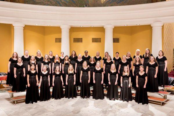 Saint Mary's College Women's Choir. (Matt Cashore)
