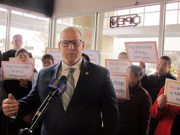 Chad Norris addresses safety concerns with marijuana stores and delivery services in Mountain View, Calif., on Feb. 28, 2019. (Cynthia Cai/The Epoch Times)
