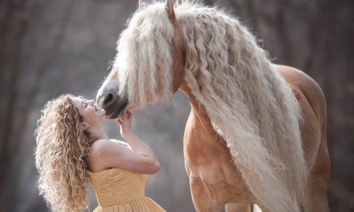 Mare Nicknamed ‘Rapunzel’ Has Won Netizens’ Hearts with Her Long and Wavy Mane
