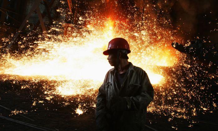 China’s Industrial Profits Post First Annual Decline in Four Years