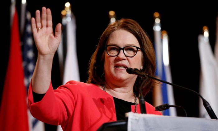 Trudeau Broke Law by Kicking Former Ministers out of Caucus, Philpott Says