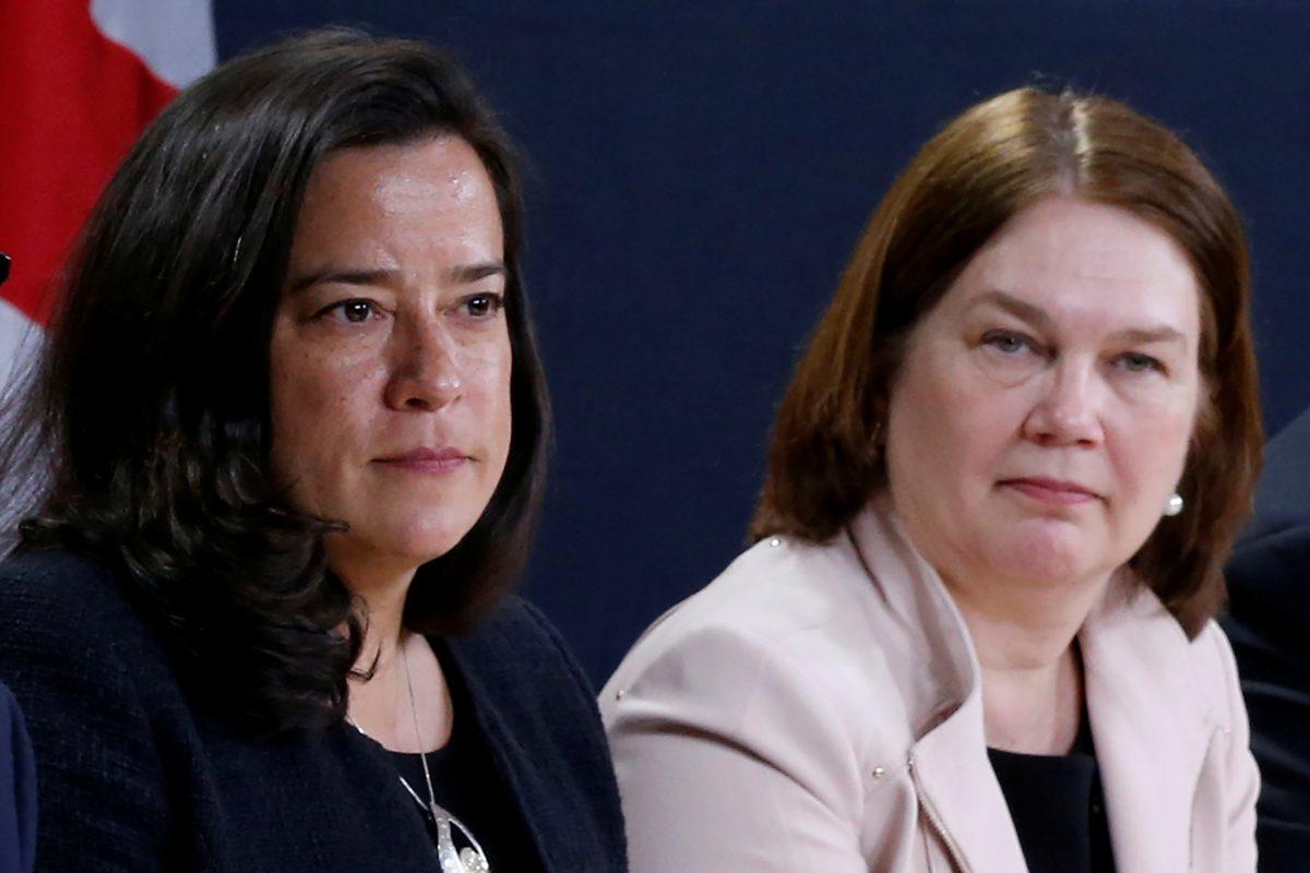Canada's Justice Minister Jody Wilson-Raybould and Health Minister Jane Philpott attend a news conference in Ottawa, Canada, on April 13, 2017.(Chris Wattie/Reuters)