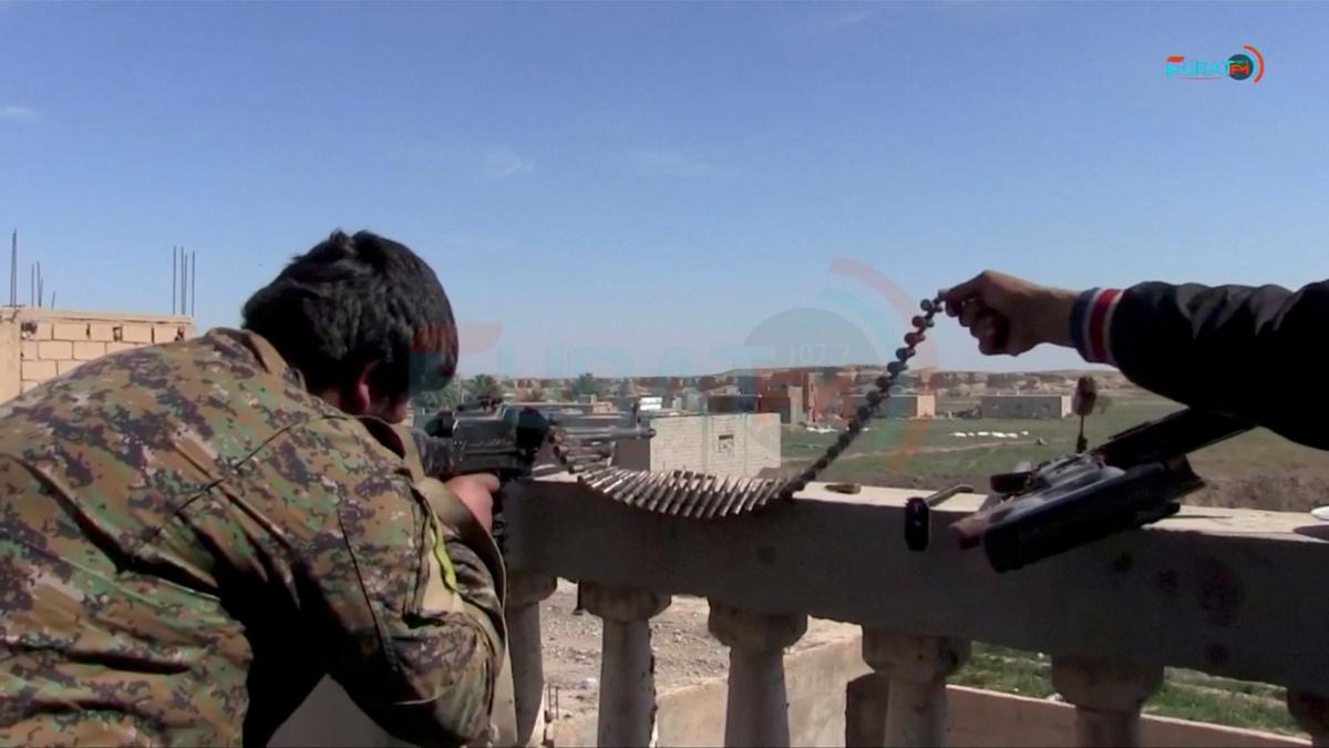 Hundreds of ISIS fighters surrender in east Syria