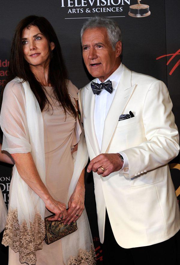 Alex Trebek (R) and wife Jean Currivan Trebek. (©Getty Images | <a href="https://www.gettyimages.com/detail/news-photo/alex-trebek-and-jean-currivan-trebek-arrive-at-the-38th-news-photo/117034901">David Becker</a>)