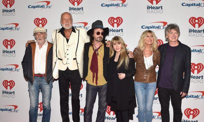 Fleetwood Mac on Kicking out Lindsey Buckingham: ‘We Weren’t Happy’